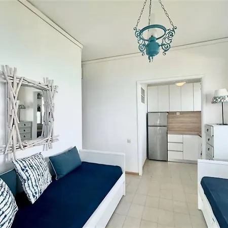 George Seafront 1 Bedroom 5 Guests *