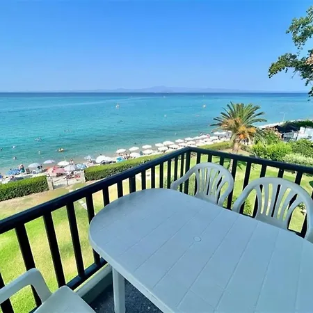 George Seafront 1 Bedroom 5 Guests Hanioti